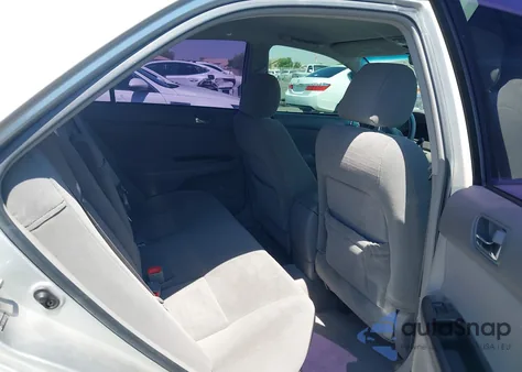 2005 Toyota Camry Le/Xle/Se из США, поврежденный, VIN 4T1BE30K65U017166